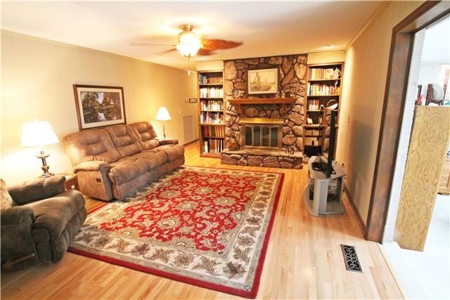 119 Sam Davis Drive Springfield, TN 37172 - Photo 13 of 19 Gallery Image 13