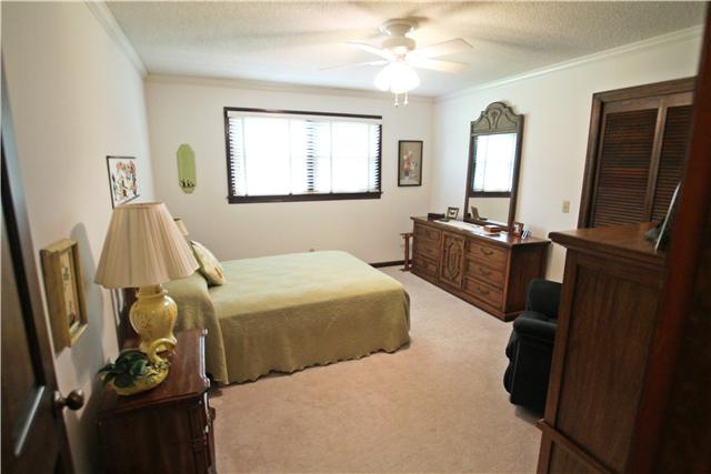 119 Sam Davis Drive Springfield, TN 37172 - Photo 6 of 19 Gallery Image 6