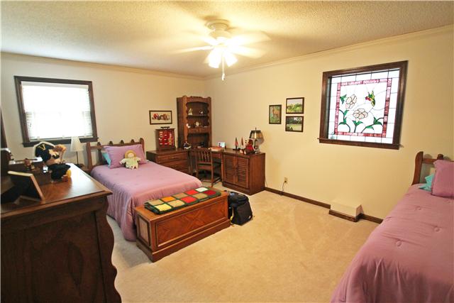 119 Sam Davis Drive Springfield, TN 37172 - Photo 7 of 19 Gallery Image 7