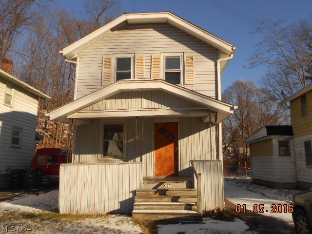 817 Springdale Street Akron, OH 44310 - Photo 1 of 12