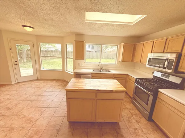 $2,350 | 2009 Mimosa Cove, Round Rock, TX 78664