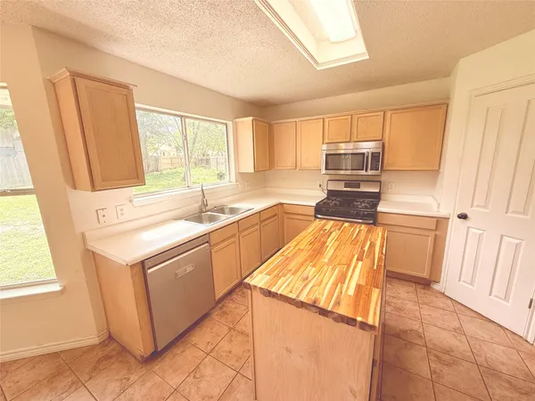 $2,350 | 2009 Mimosa Cove, Round Rock, TX 78664