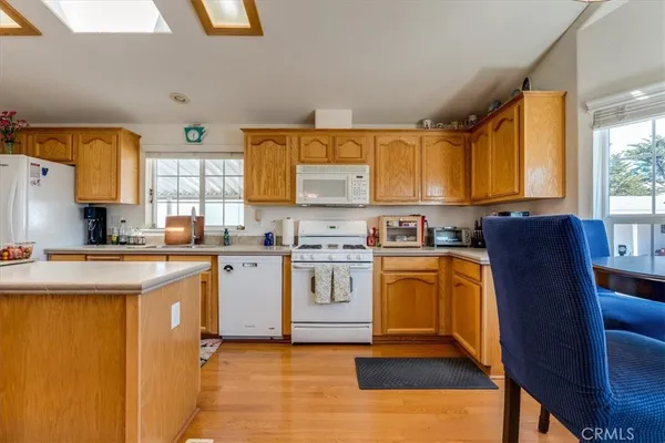 $383,900 | 3395 South Higuera Street, Unit 4, San Luis Obispo, CA 93401