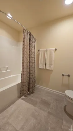 $525,000 | 5125 Primrose Court, Newburgh, IN 47630