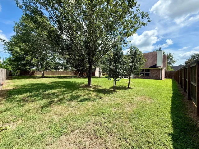 $329,900 | 805 North Belle Drive, Angleton, TX 77515