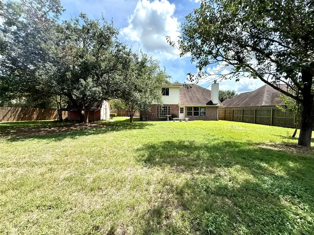 $329,900 | 805 North Belle Drive, Angleton, TX 77515