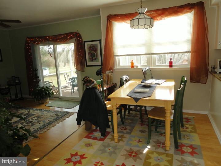 Breakfast Room