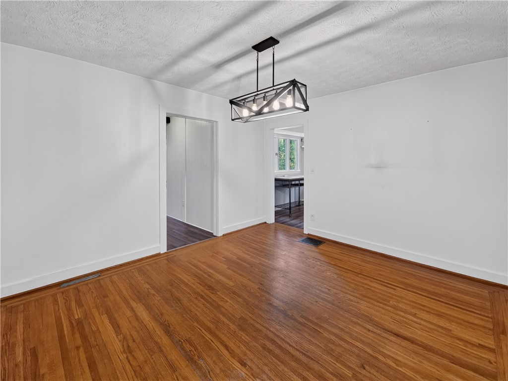140 Irvington Road Rochester, NY 14620 - Photo 12 of 36 Gallery Image 12