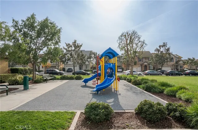 a view of utility room