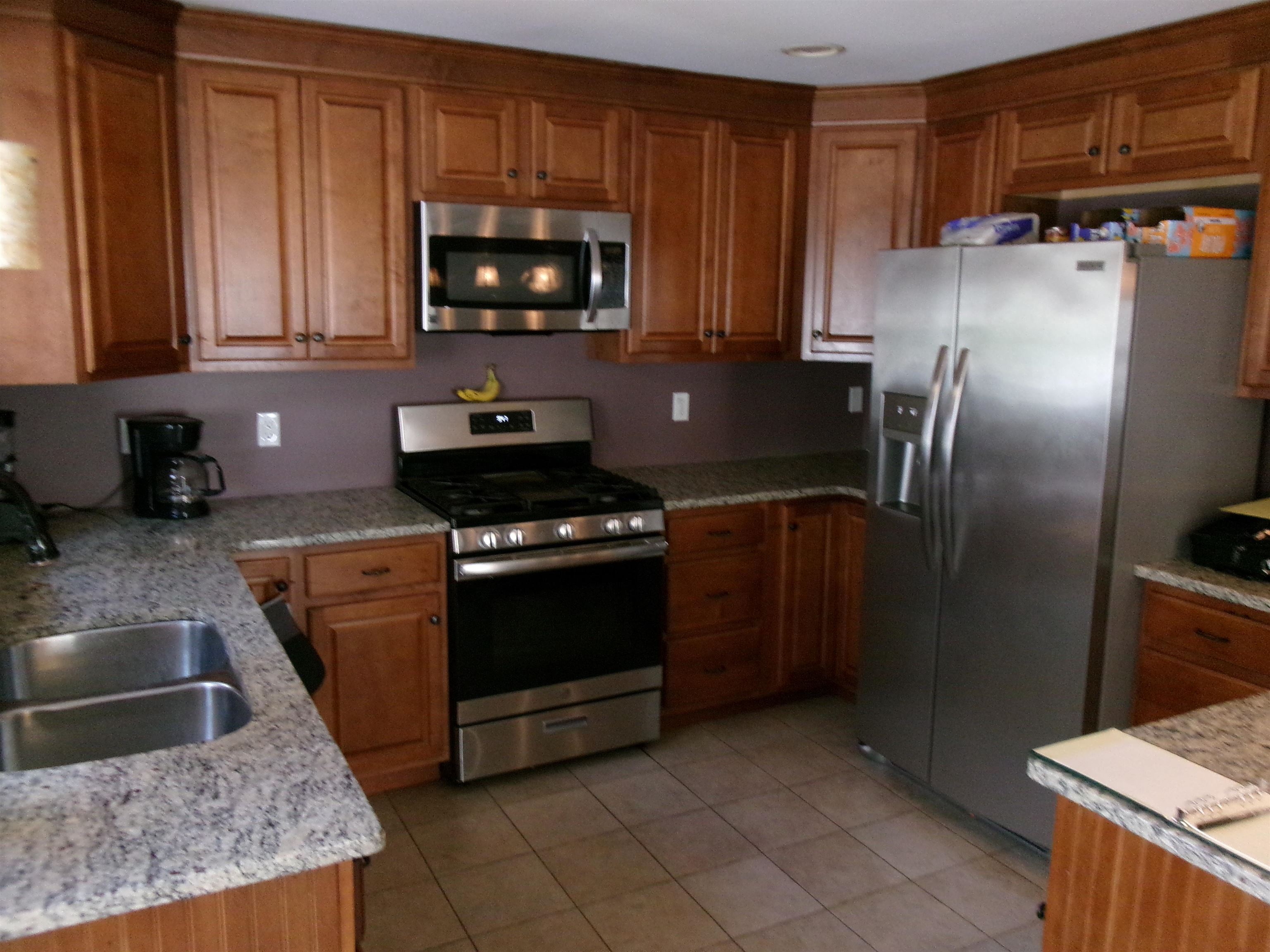47 King Road Chichester, NH 03258 - Photo 3 of 11