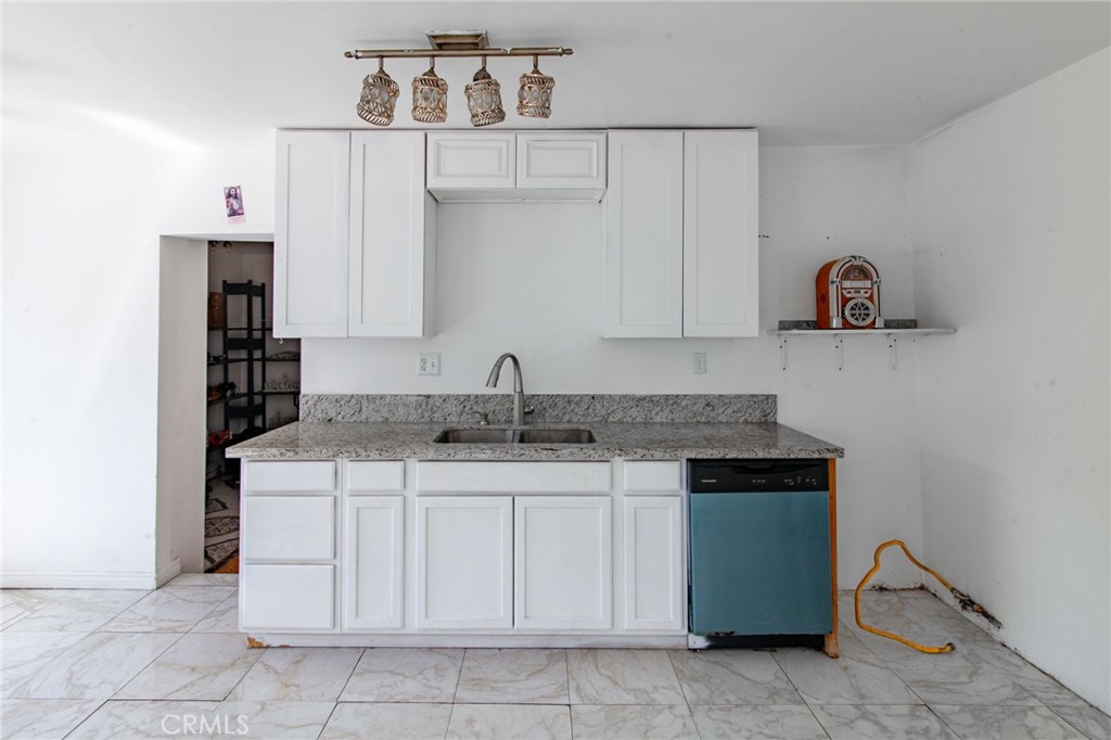 16413 Downey Avenue Paramount, CA 90723 - Photo 9 of 41 Kitchen