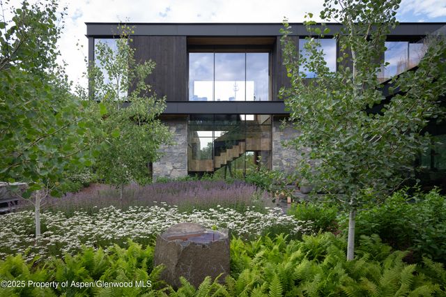 a view of outdoor space and garden