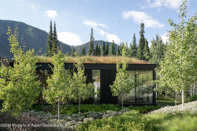 a view of outdoor space with mountain view