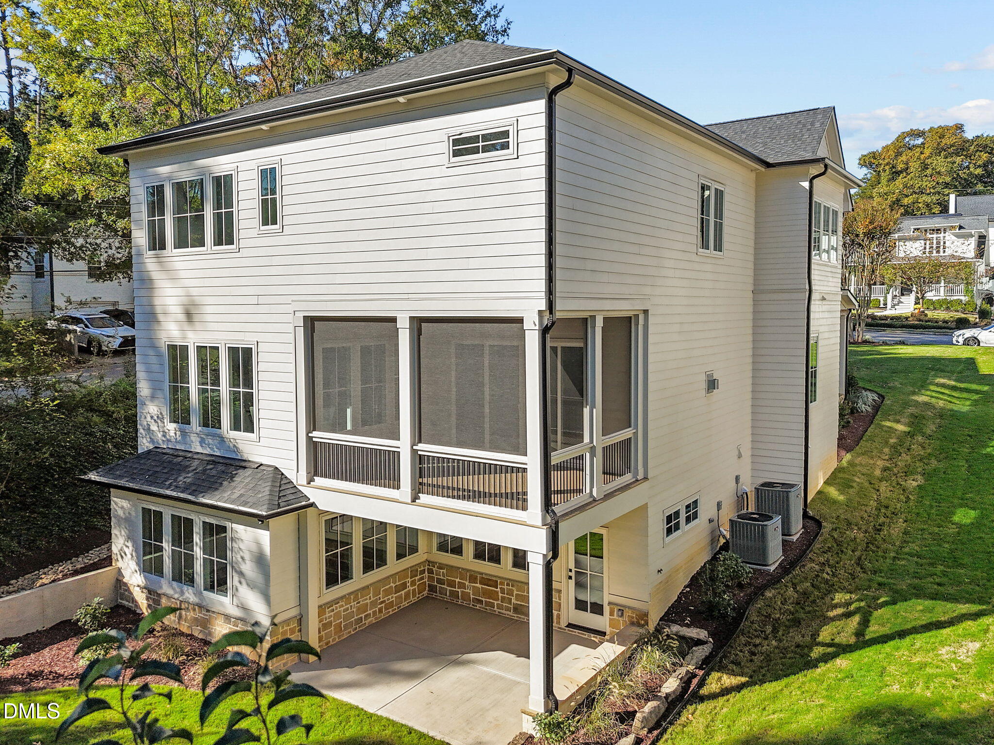 1000 Canterbury Road Raleigh, NC 27607 - Photo 46 of 46 front view of house with a yard