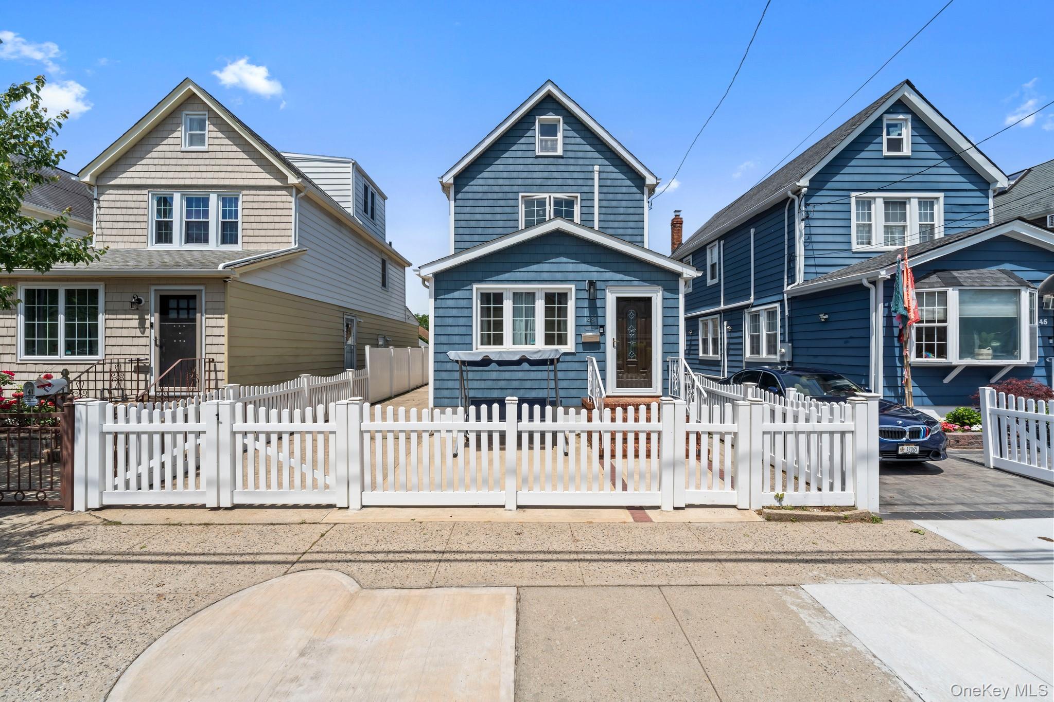 43 Dewitt Street Valley Stream, NY 11580 - Photo 1 of 39