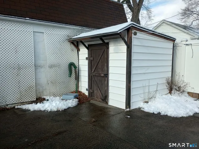 $539,500 | 64 Moody Avenue, Fairfield, CT 06825