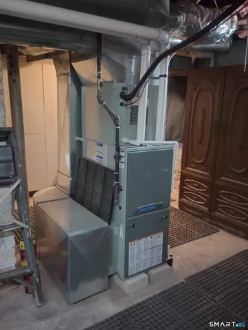 $539,500 | 64 Moody Avenue, Fairfield, CT 06825