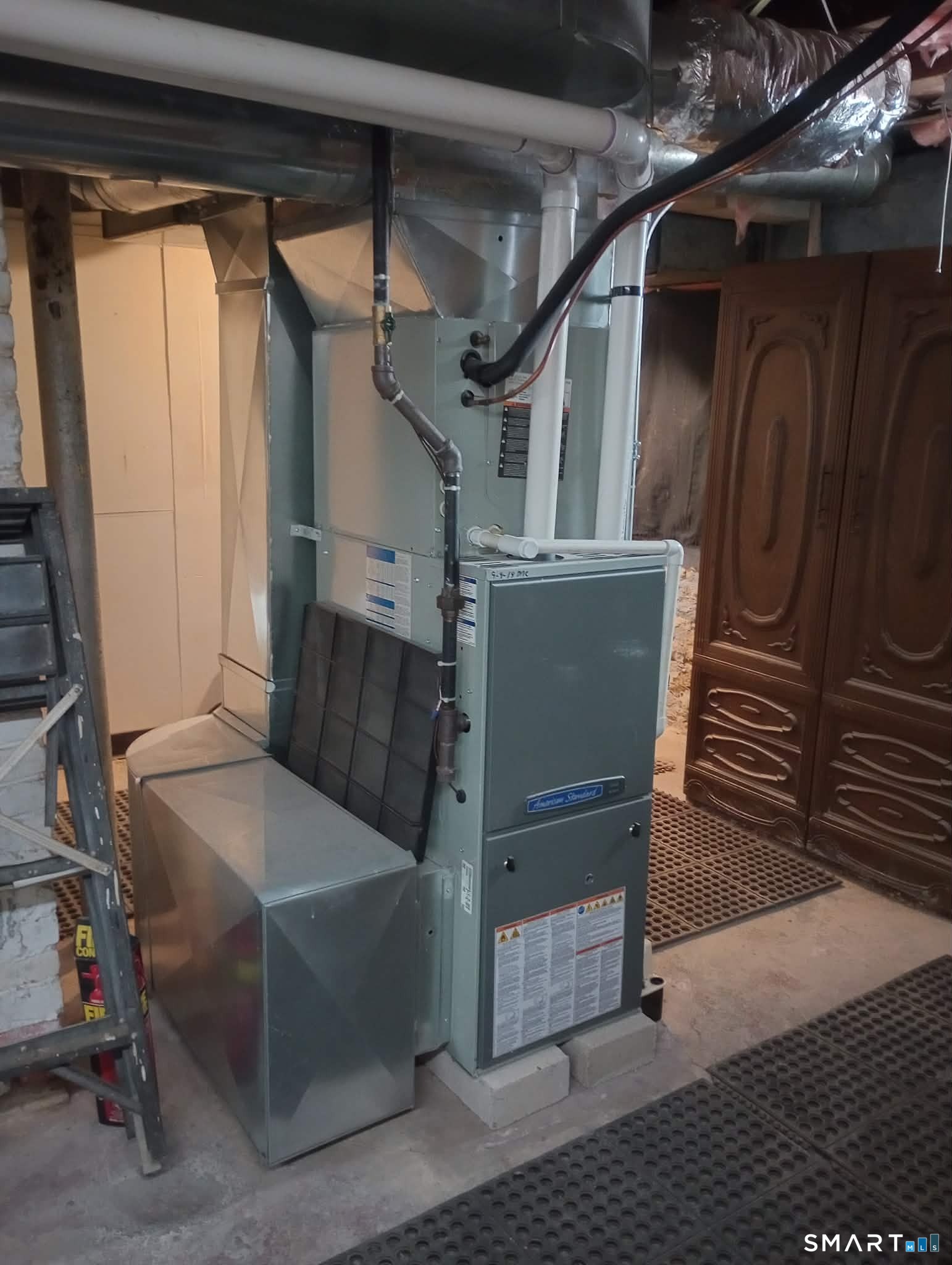 64 Moody Avenue Fairfield, CT 06825 - Photo 33 of 38 a view of entryway and hall