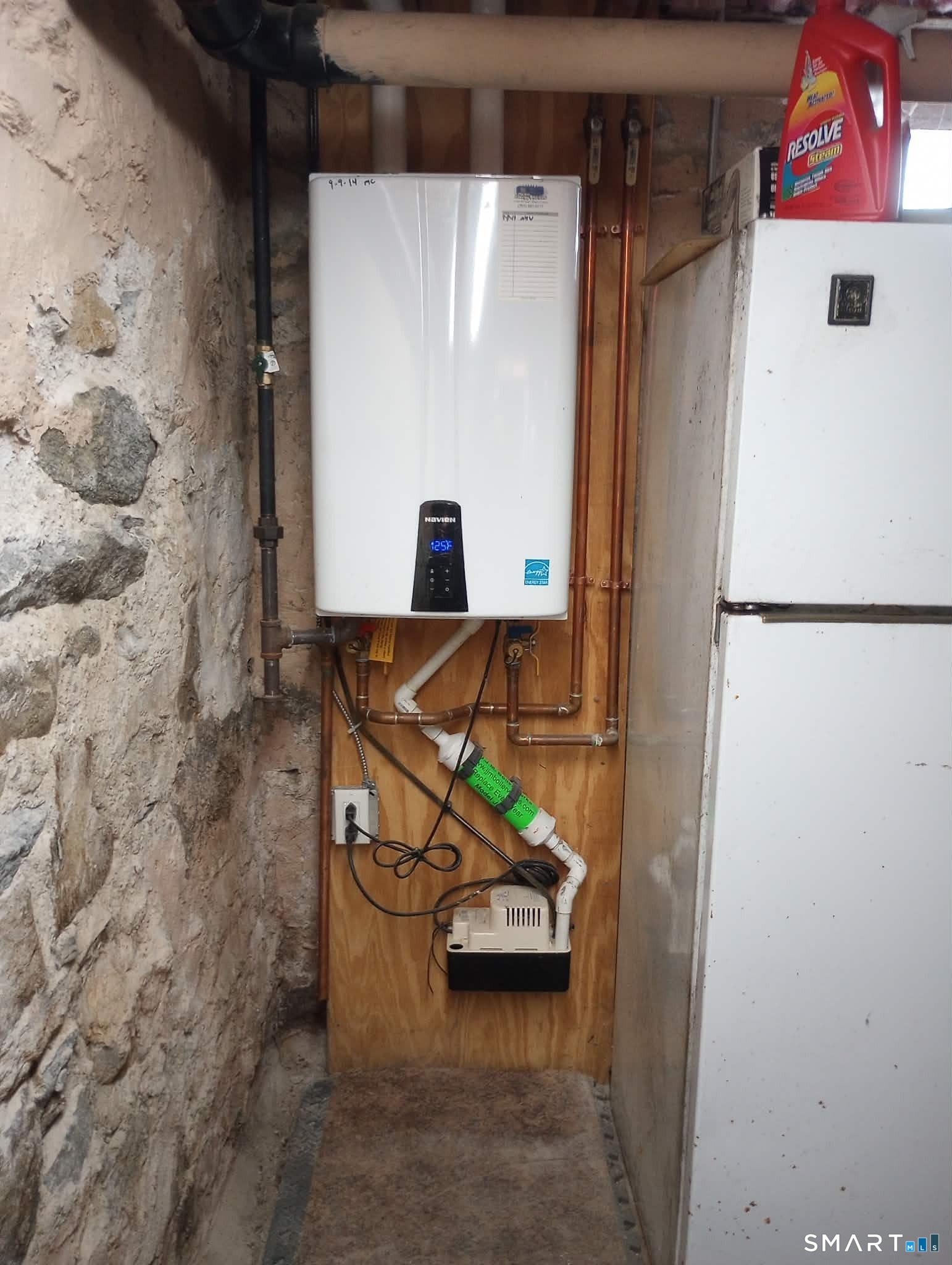 64 Moody Avenue Fairfield, CT 06825 - Photo 35 of 38 a utility room with dryer and washer