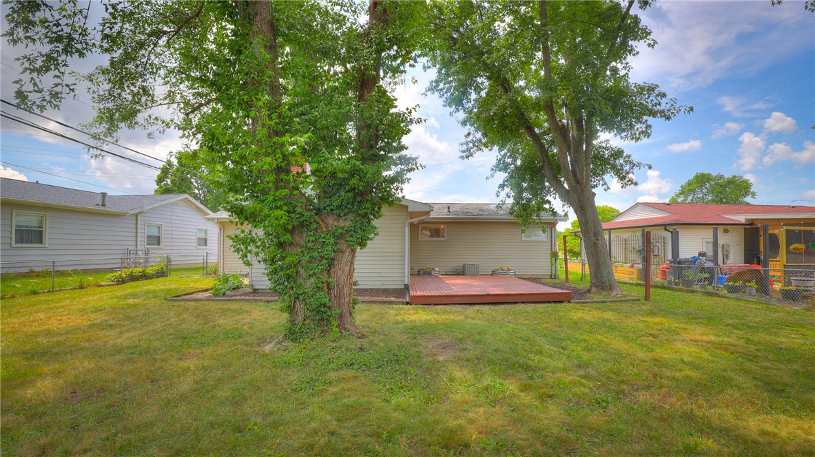 4022 Newcastle Drive Decatur, IL 62526 - Photo 30 of 34
