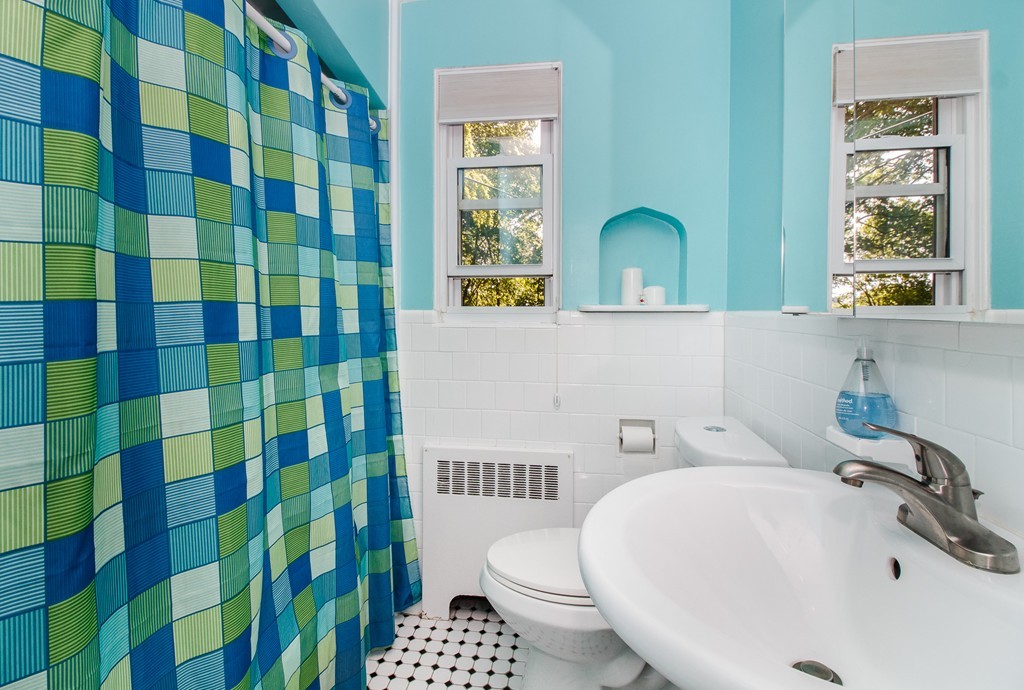 60 Gardner Road, Unit 1 Brookline, MA 02445 - Photo 12 of 13