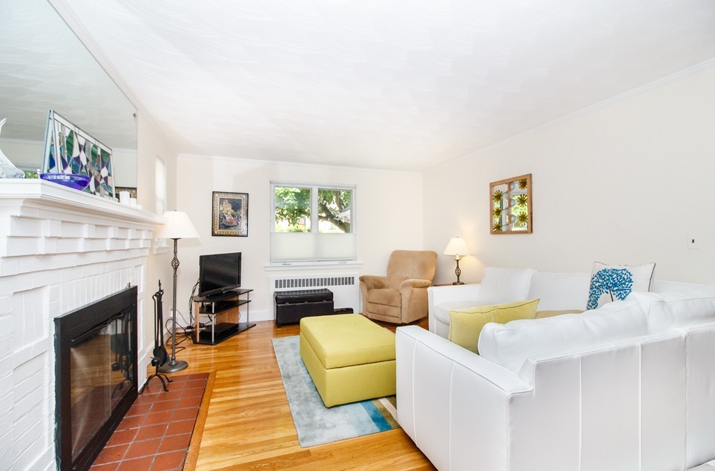60 Gardner Road, Unit 1 Brookline, MA 02445 - Photo 2 of 13