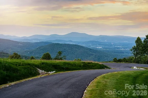 $449,000 | Tbd Smt Trl Drive, Unit 26, Hendersonville, NC 28792