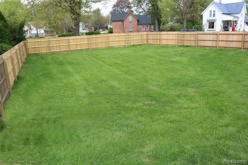 43 Rathbone Street Mount Clemens, MI 48043 - Photo 5 of 32 Gallery Image 5