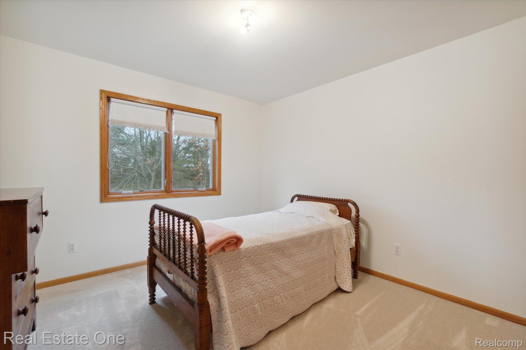 7827 Hammel Road Brighton, MI 48116 - Photo 17 of 33 Bedroom