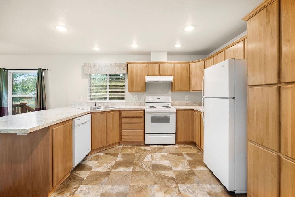 4910 East Chattaroy Road Chattaroy, WA 99003 - Photo 8 of 37 Gallery Image 8