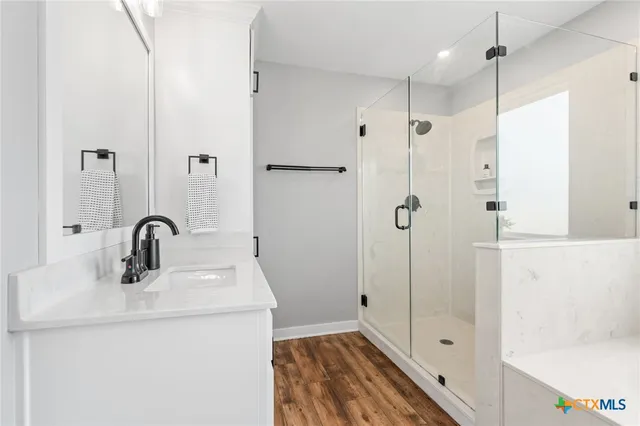 $816,340 | 850 County Road 322, Rockdale, TX 76567