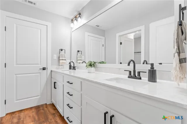 $816,340 | 850 County Road 322, Rockdale, TX 76567