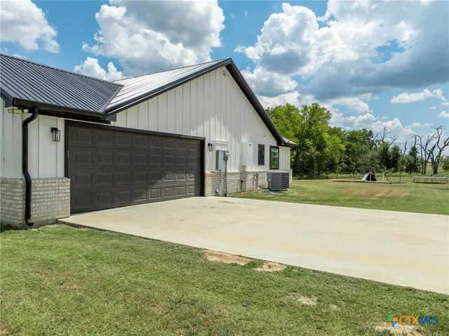 $816,340 | 850 County Road 322, Rockdale, TX 76567