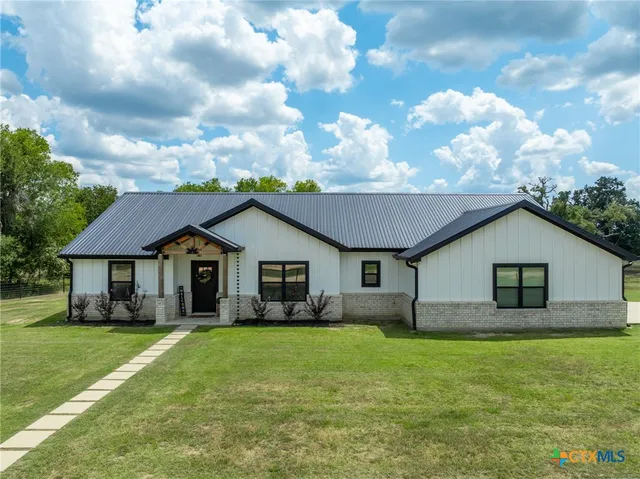 $816,340 | 850 County Road 322, Rockdale, TX 76567