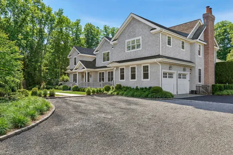 $5,495,000 | 2 Southampton Hills Court, Southampton, NY 11968