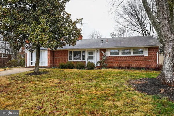 $2,950 | 5219 Montgomery Street, Springfield, VA 22151