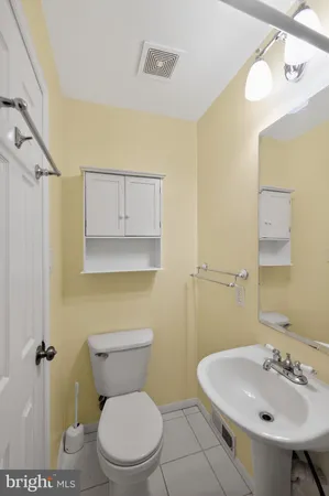 $2,950 | 5219 Montgomery Street, Springfield, VA 22151