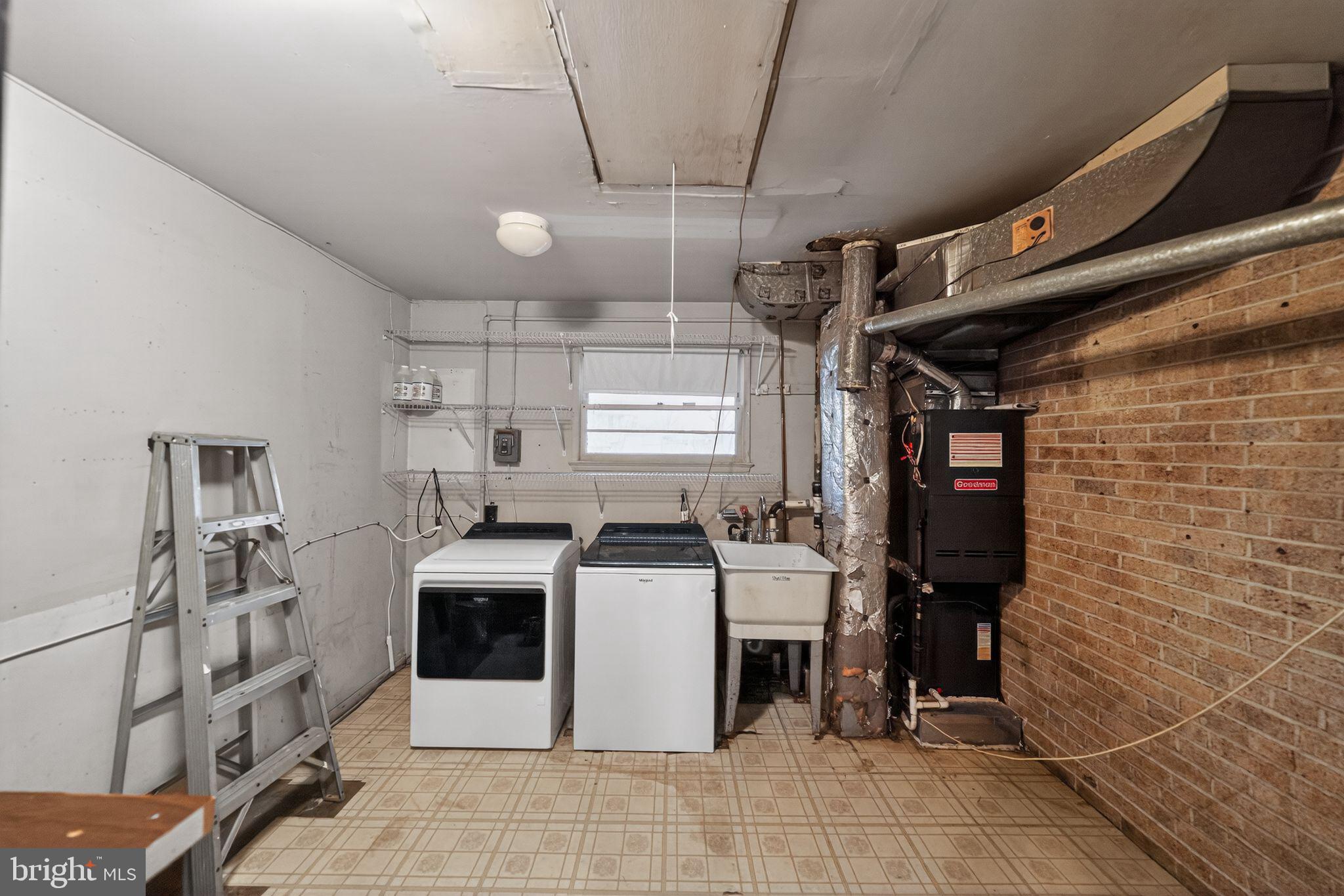 5219 Montgomery Street Springfield, VA 22151 - Photo 22 of 30 Utility room
