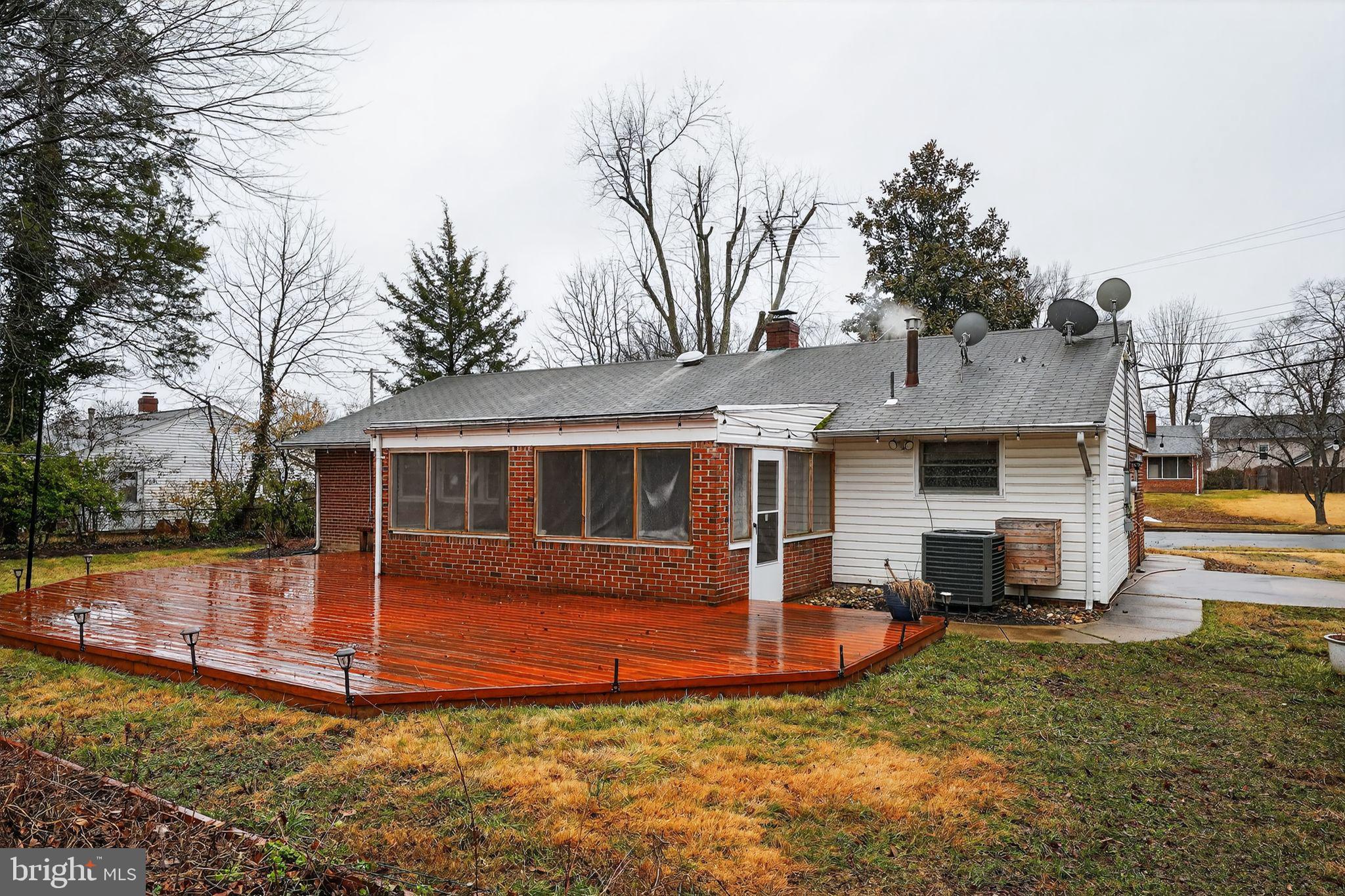 5219 Montgomery Street Springfield, VA 22151 - Photo 26 of 30 Exterior Rear