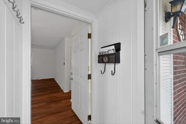 $2,950 | 5219 Montgomery Street, Springfield, VA 22151