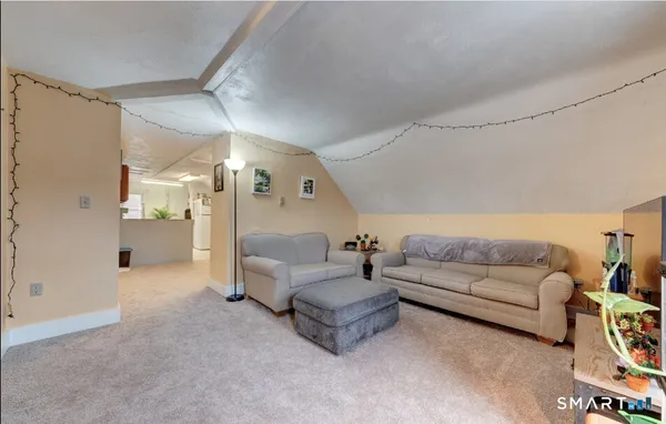 $1,300 | 39-43 Main Street, Plainfield, CT 06354