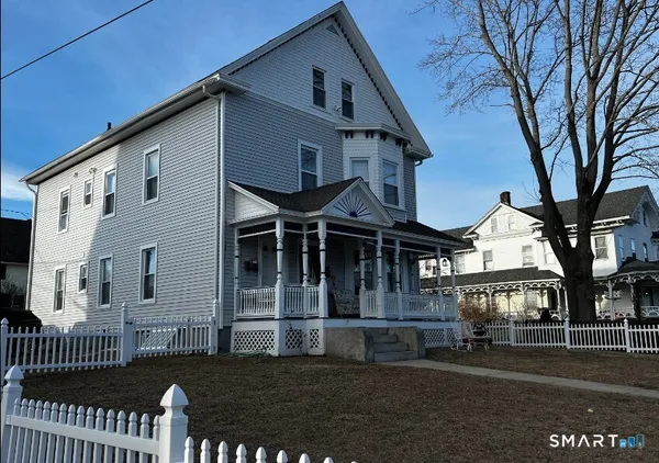 $1,300 | 39-43 Main Street, Plainfield, CT 06354