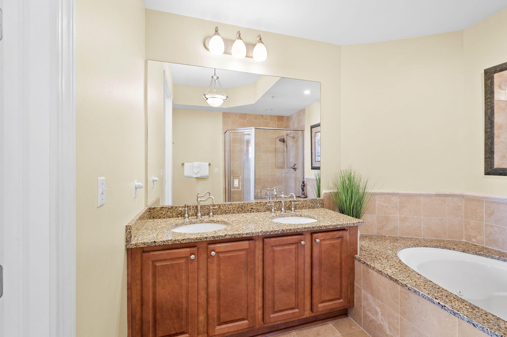 1653 West County Highway 30A, Unit 2116 Santa Rosa Beach, FL 32459 - Photo 29 of 46 Master Bath 1