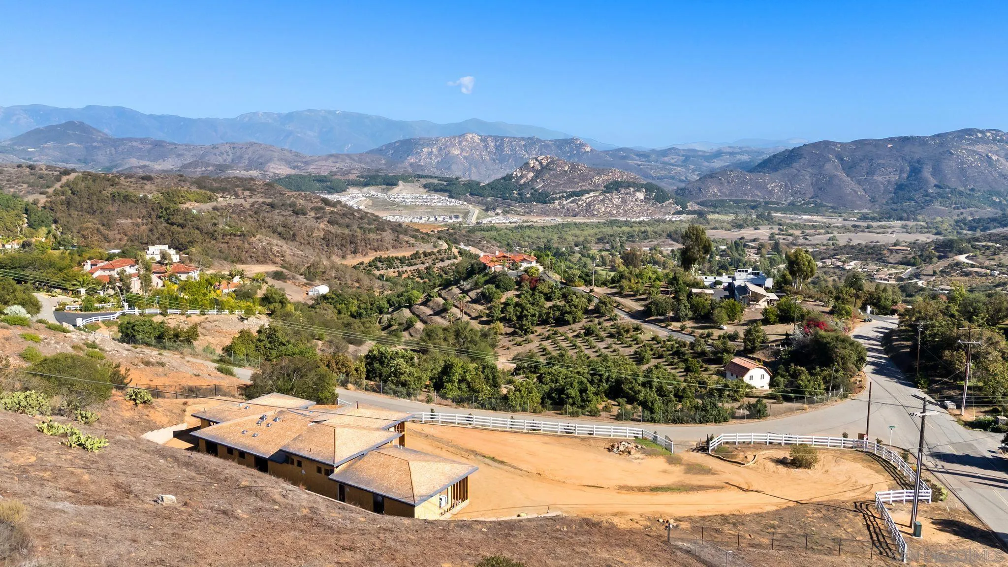 3916 Citrus Drive Fallbrook, CA 92028 - Photo 13 of 36 a view of a city