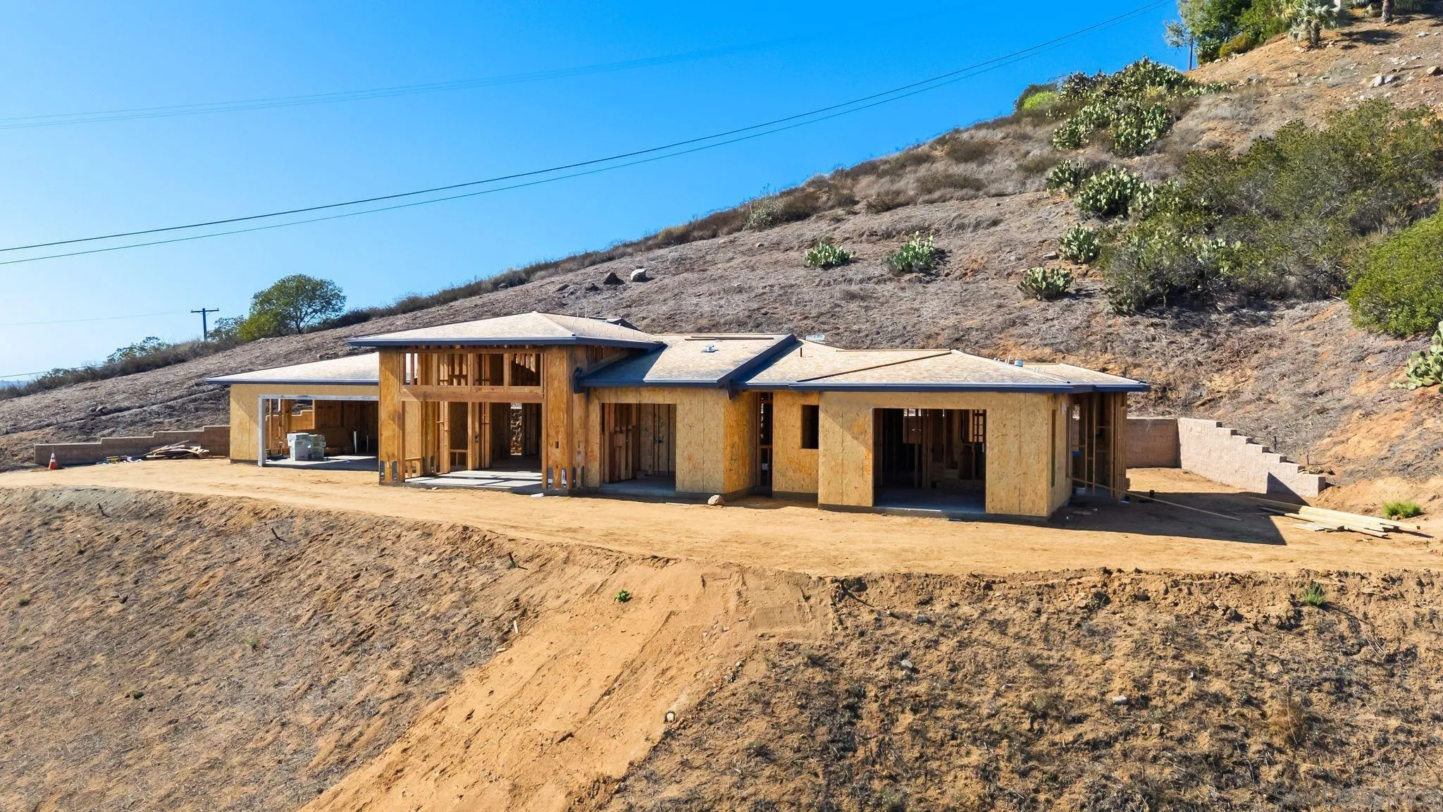 3916 Citrus Drive Fallbrook, CA 92028 - Photo 5 of 36 a front view of a house with a yard
