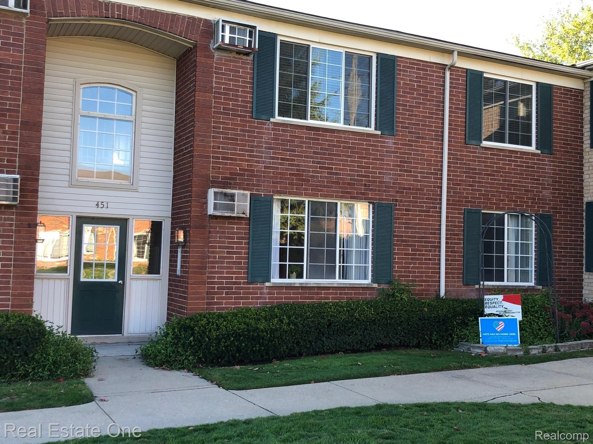 451 Miller Avenue, Unit 212 Rochester, MI 48307 - Photo 1 of 11 image1.jpeg