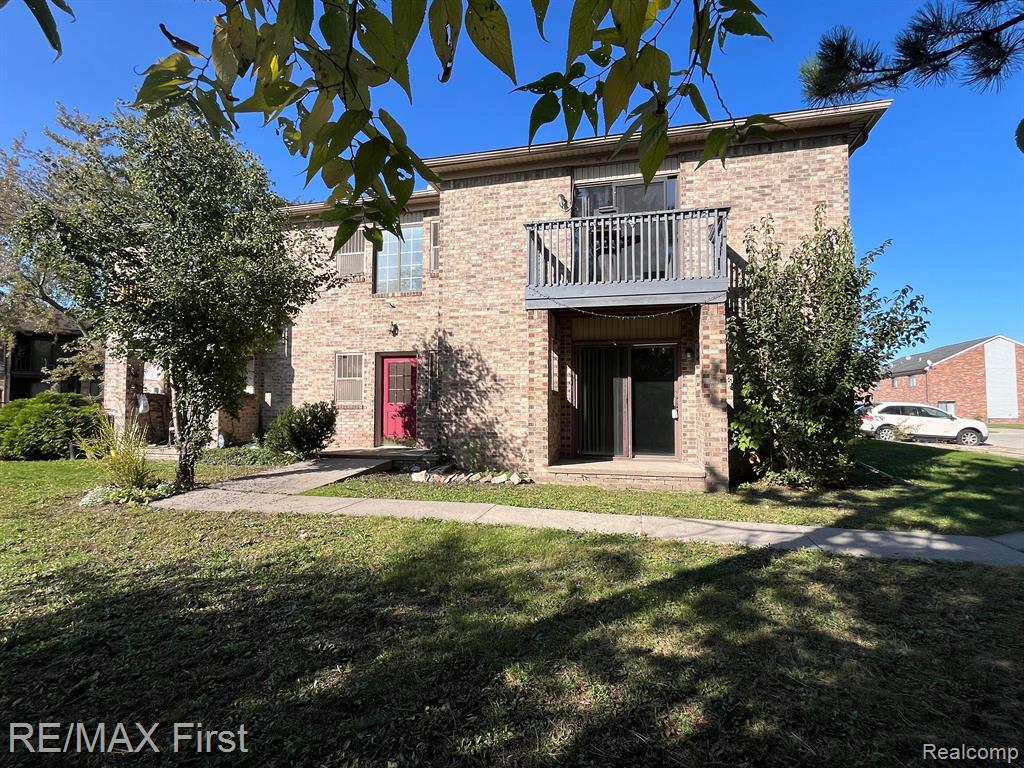 286 East Thirteen Mile Road, Unit 101 Madison Heights, MI 48071 - Photo 2 of 18