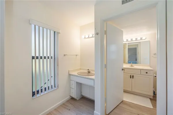 $900,000 | 425 Wildwood Lane, Naples, FL 34105