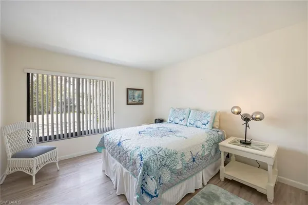 $900,000 | 425 Wildwood Lane, Naples, FL 34105