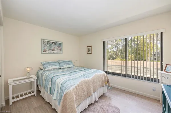 $900,000 | 425 Wildwood Lane, Naples, FL 34105